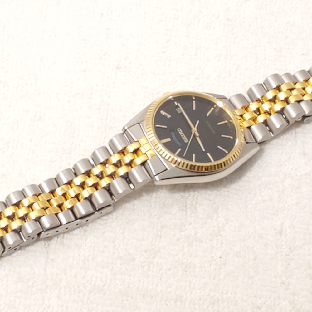 Vintage Seiko Men's Presidential Day Date Gold Tone Watch 1 Jewel Black Dial SS - Picture 4 of 11